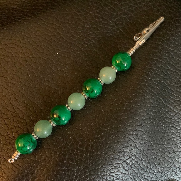 Bracelet Helper/Clip - Picture 1 of 2